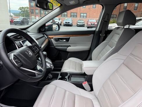 Used 2018 Honda CR-V Touring image 8