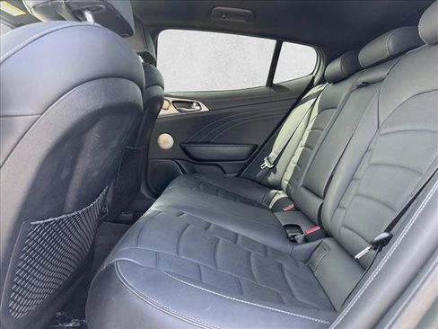 Used 2023 Kia Stinger GT2 RWD image 15