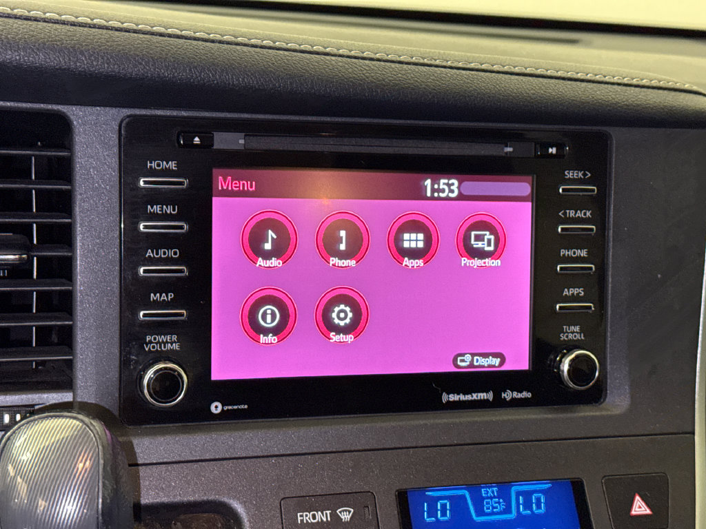 Used 2020 Toyota Sienna SE FWD image 25