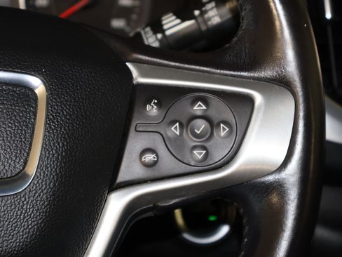 Used 2021 GMC Terrain SLT image 22