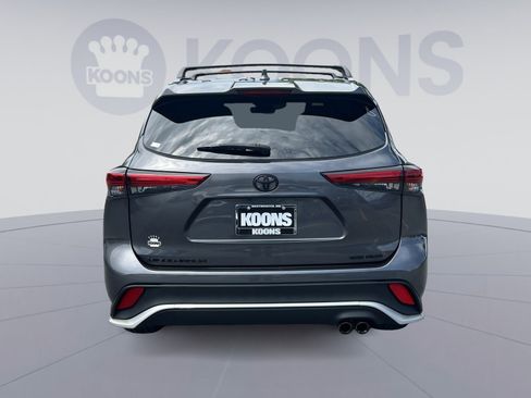 Used 2022 Toyota Highlander XSE AWD/4WD image 15