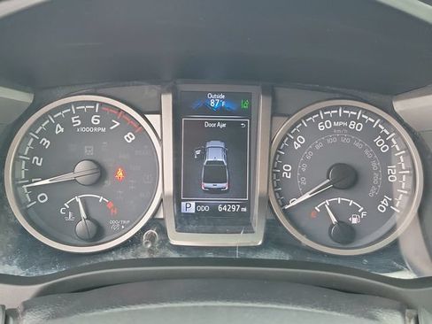 Used 2022 Toyota Tacoma SR5 w/ Technology Package RWD image 26