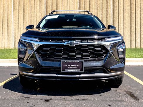 Certified 2024 Chevrolet Trax LT w/ Driver Confidence Package FWD image 3