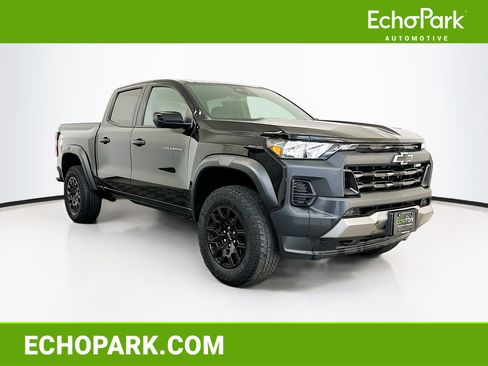 Used 2024 Chevrolet Colorado Trail Boss w/ Technology Package image 1