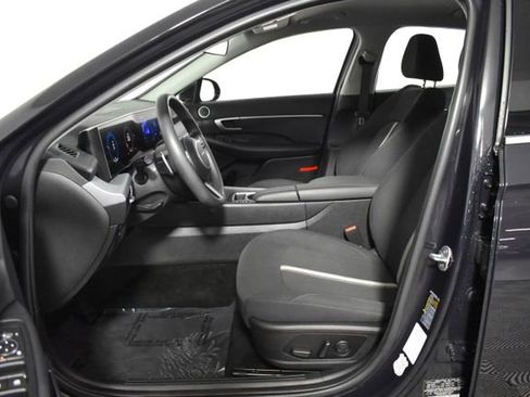 Used 2025 Hyundai Sonata SEL FWD image 11