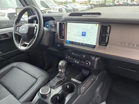 New 2026 Ford Bronco Outer Banks AWD/4WD image 10