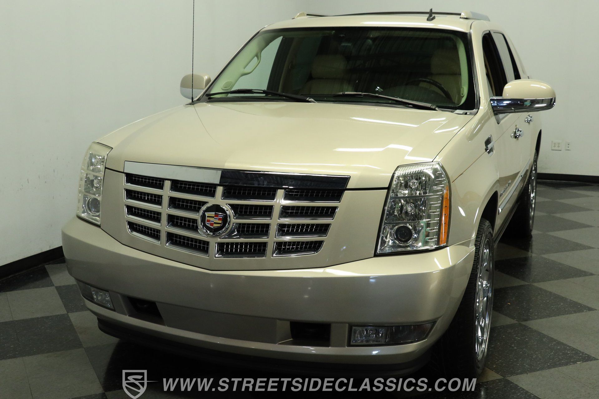 Used 2007 Cadillac Escalade EXT w/ Information Package AWD/4WD image 17