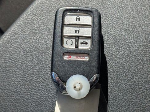 Used 2022 Honda Accord EX-L image 32