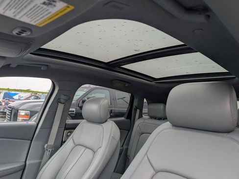 Used 2019 Lincoln Nautilus Reserve w/ Ultimate Package image 5