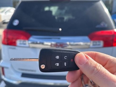 Used 2017 GMC Terrain SLT w/ Open Road Package image 6