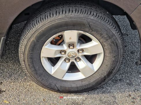 Used 2016 RAM 1500 Express RWD image 10