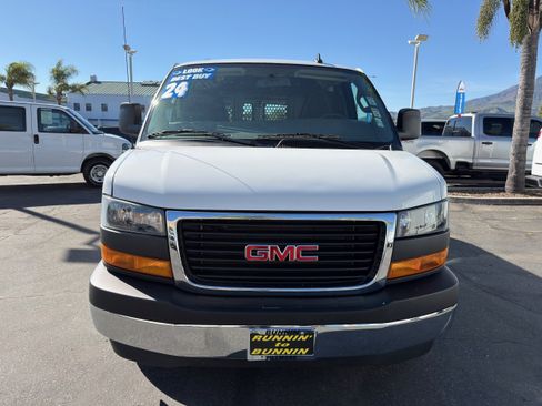 Used 2024 GMC Savana 2500 w/ Driver Convenience Package image 3