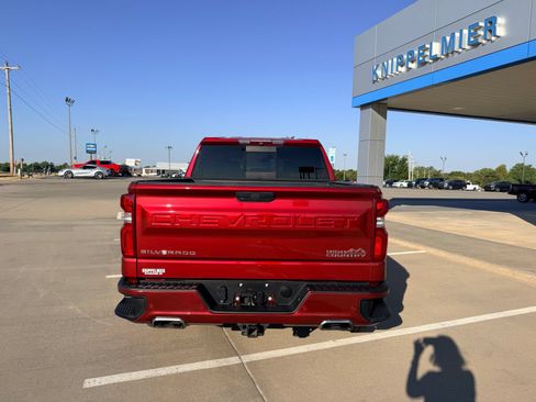 Used 2019 Chevrolet Silverado 1500 High Country w/ Technology Package AWD/4WD image 7