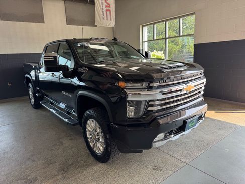 Certified 2021 Chevrolet Silverado 2500 High Country w/ Z71 Off-Road Package AWD/4WD image 3