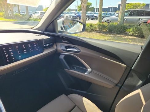 Used 2025 Audi Q5 Prestige AWD/4WD image 14