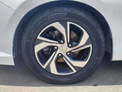 Used 2016 Honda Accord LX image 10