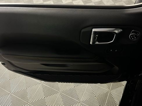 Certified 2025 Jeep Wrangler Unlimited Sahara w/ Safety Group image 23