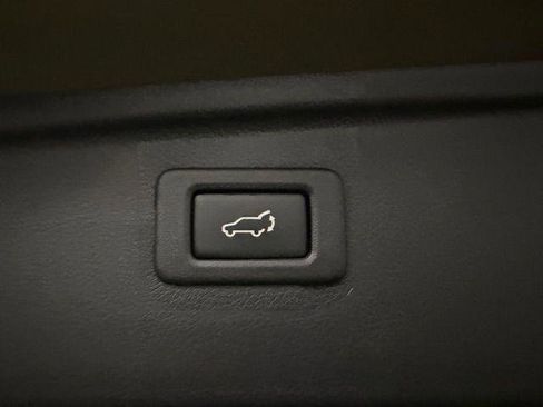 Used 2016 Subaru Outback 2.5i Limited image 11