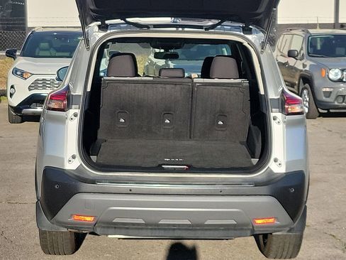 Used 2023 Nissan Rogue SV image 8