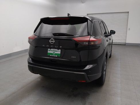 Used 2024 Nissan Rogue S AWD/4WD image 7