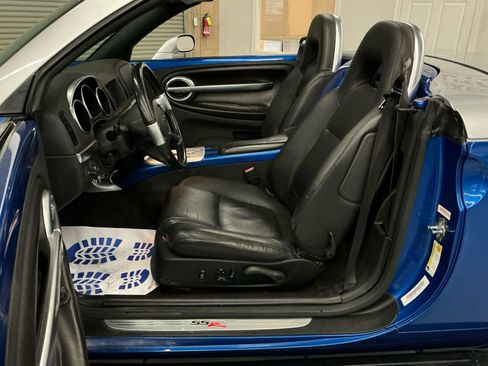 Used 2006 Chevrolet SSR w/ Preferred Equipment Group image 14