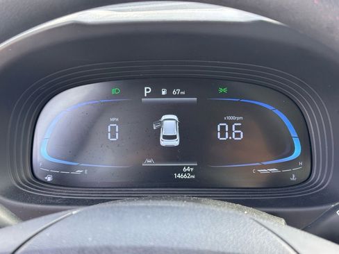 Certified 2025 Hyundai Venue SE image 28