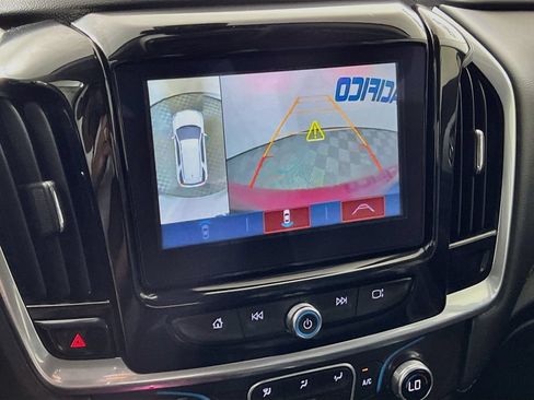 Used 2019 Chevrolet Traverse LT w/ LT Premium Package AWD/4WD image 19