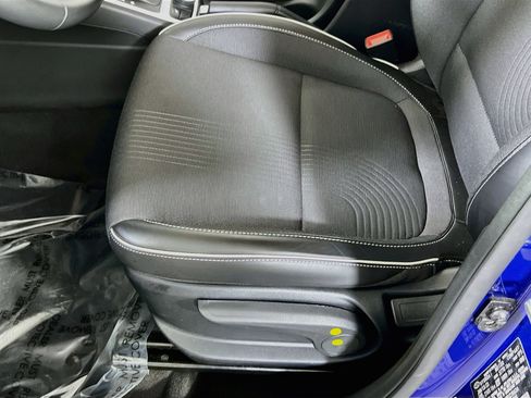 Used 2023 Hyundai Venue Limited w/ Cargo Package FWD image 19