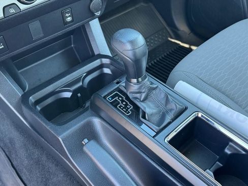 Used 2018 Toyota Tacoma SR w/ SR Convenience Package AWD/4WD image 22