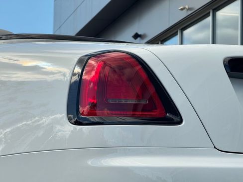 Used 2018 Rolls-Royce Dawn image 26