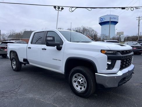 Used 2023 Chevrolet Silverado 3500 W/T w/ WT Convenience Package image 4