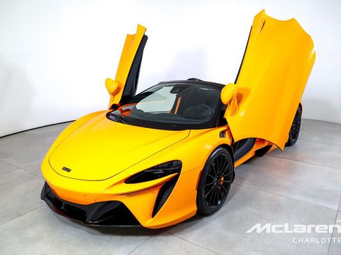 New 2026 McLaren Artura Spider RWD image 6