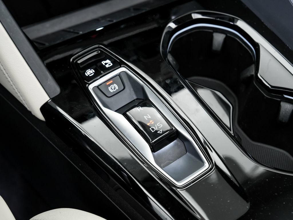 Certified 2025 Audi Q5 Premium Plus w/ Premium Plus AWD/4WD image 16