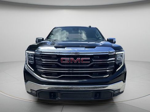 Used 2026 GMC Sierra 1500 SLT AWD/4WD image 2