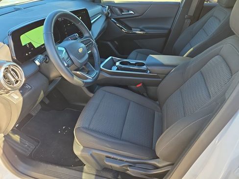 Used 2025 Chevrolet Equinox LT image 14