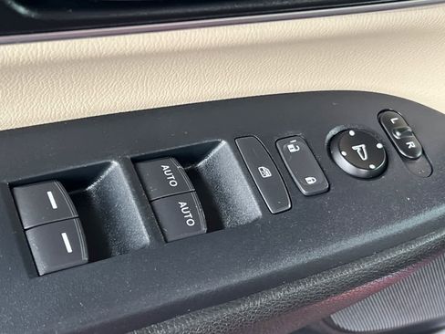 Used 2019 Honda CR-V Touring image 13