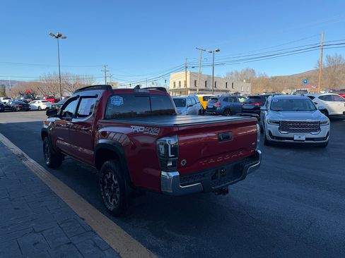 Used 2019 Toyota Tacoma TRD Off-Road image 5