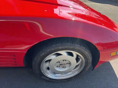 Used 1991 Chevrolet Corvette Convertible image 13