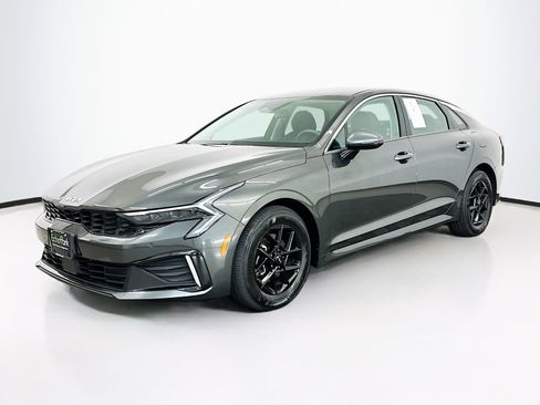 Used 2025 Kia K5 LXS image 3