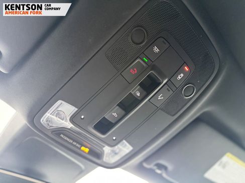 Used 2025 Audi Q3 2.0T Premium image 31