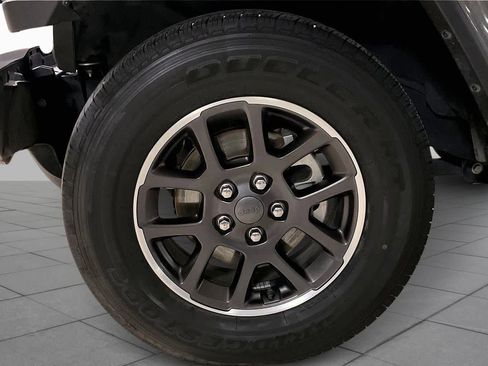 Used 2021 Jeep Gladiator Overland w/ Popular Equipment Package image 10