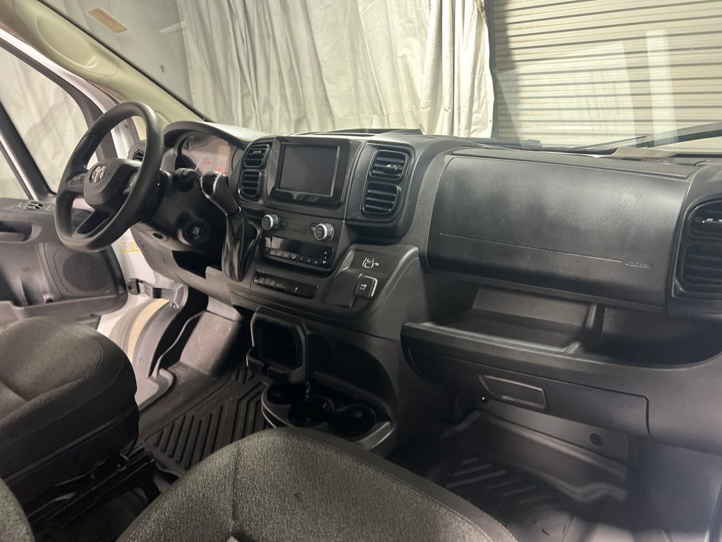 Used 2025 RAM ProMaster 2500 w/ Convenience Group FWD image 13