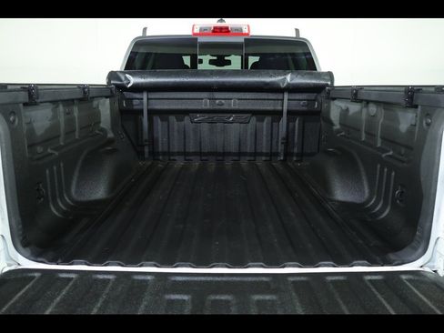 Used 2018 Chevrolet Colorado ZR2 image 11