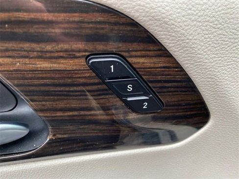 Used 2023 Chrysler Pacifica Limited image 12