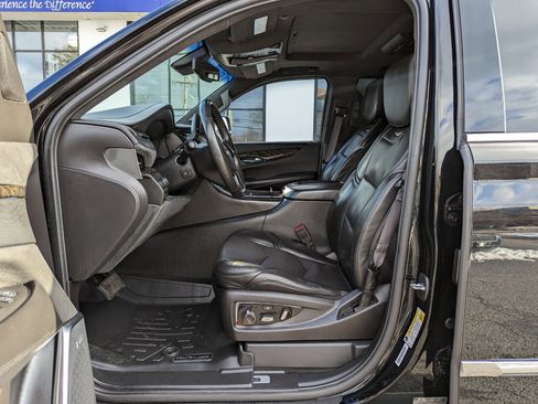 Used 2016 Cadillac Escalade Platinum image 12