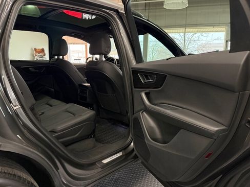 Used 2021 Audi Q7 3.0T Premium Plus w/ Executive Package image 44