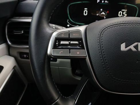 Used 2023 Kia Telluride EX w/ EX Captain's Chair Package FWD image 11