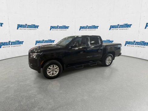 Used 2023 Nissan Frontier SV w/ Technology Package AWD/4WD image 6