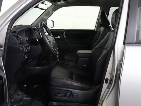 Used 2024 Toyota 4Runner TRD Off-Road Premium image 25