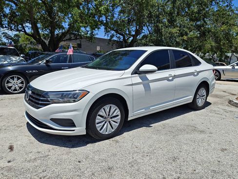 Used 2020 Volkswagen Jetta S w/ Driver Assistance Package FWD image 2